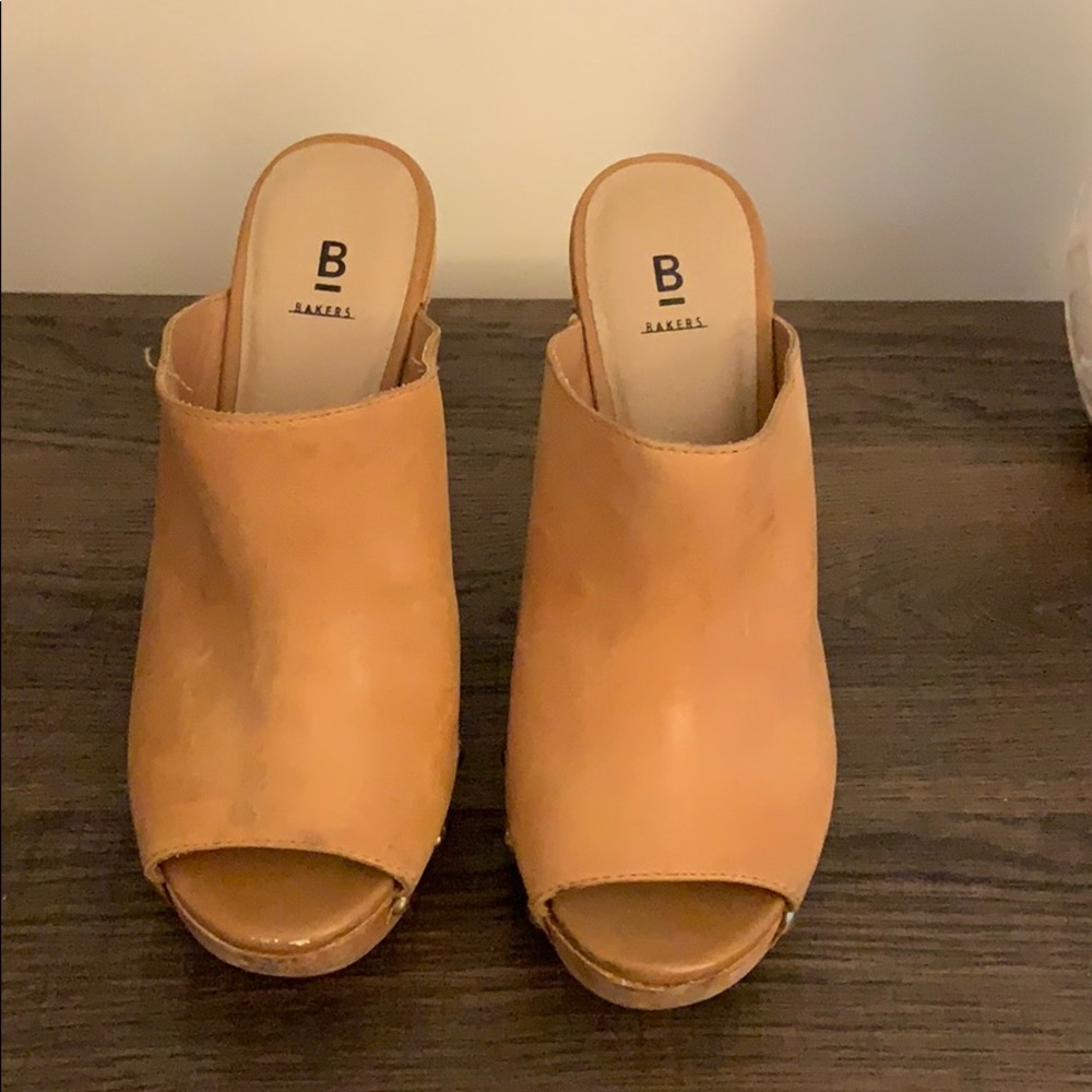 Heel shoes